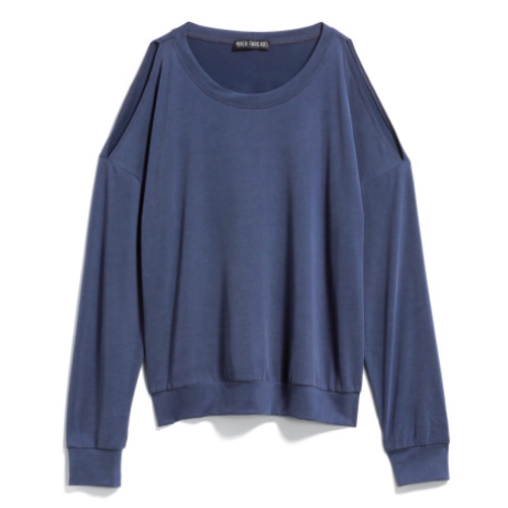 Cut-out Shoulder Sweater